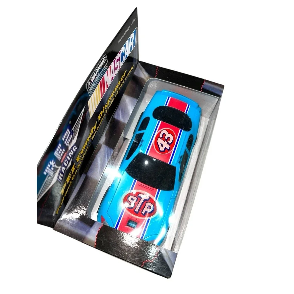 Blue Nascar Racing #43 Richard Petty PEZ Candy Dispenser‎ Pull And Go Toy Car